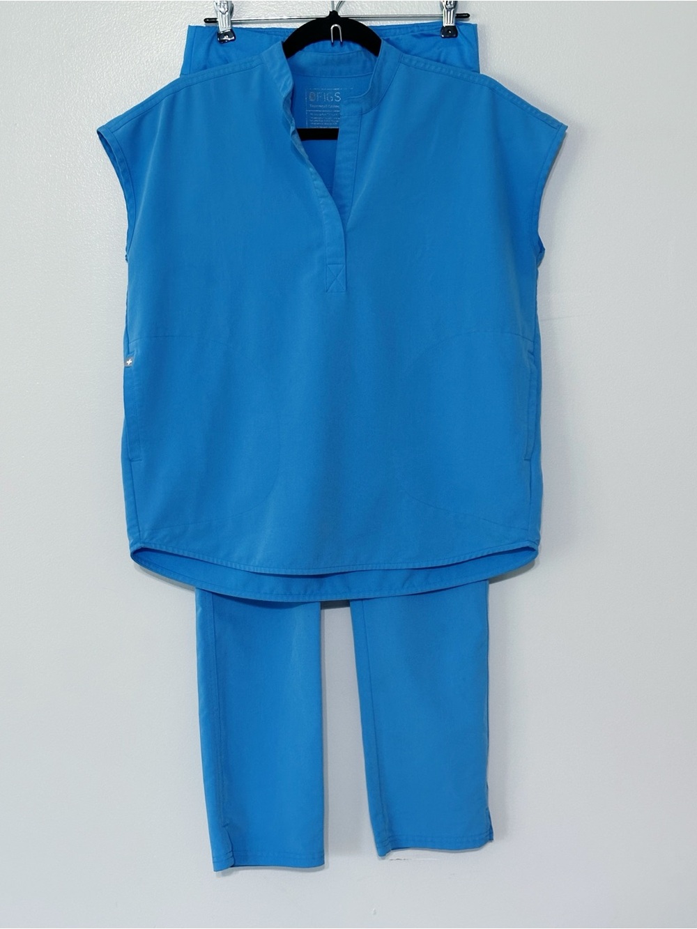 FIGS Scrub Set Rafaela Top & Matching Pants Womens Size X-Small in Blue